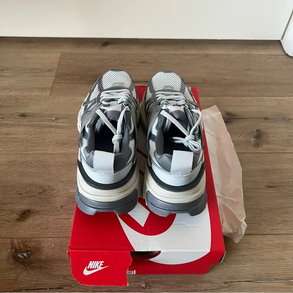 *NEW* Nike V2K Run Pure Platinum Sneakers - Picture 5 of 7
